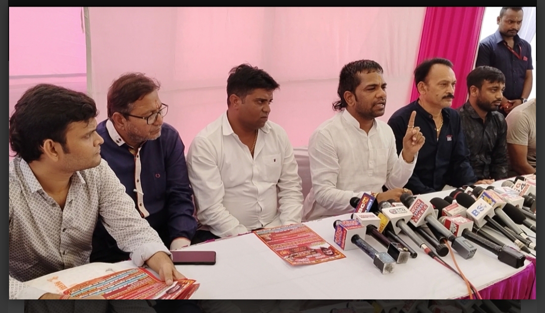 सार्वजनिक दही हांडी उत्सव गुढ़ियारी रायपुर आयोजक बसंत अग्रवाल