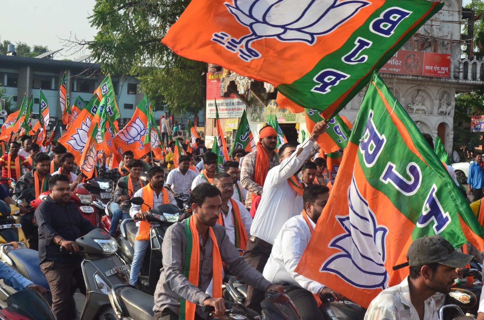  उत्तर में भाजयुमो कार्यकर्ताओं ने निकाली बाइक रैली