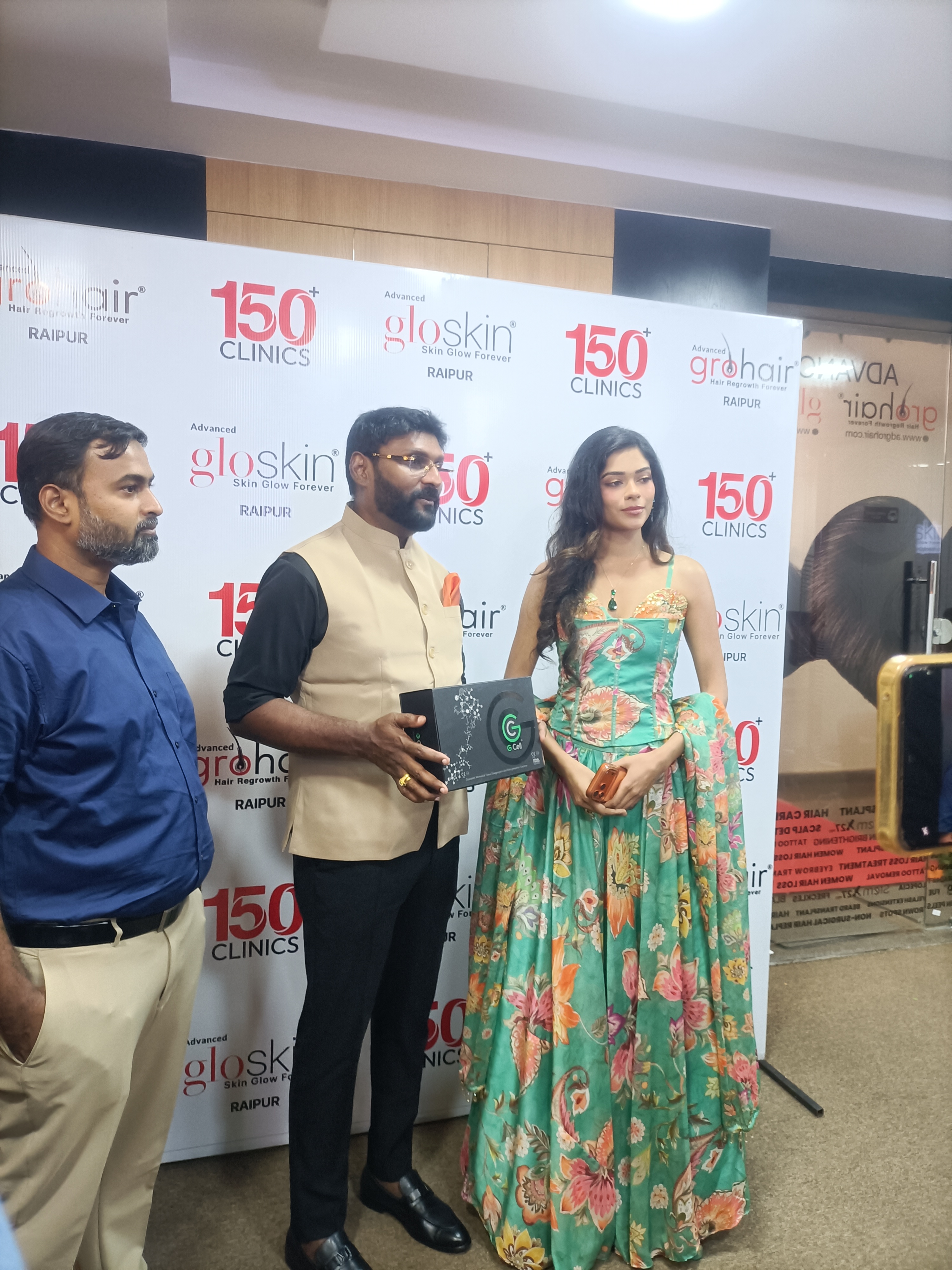 एडवांस्डग्रो हेयर & ग्लोस्किन क्लिनिक ने रायपुर में भव्य उद्घाटन के साथ 150+ क्लीनि कों का आँकड़ा पार कि या