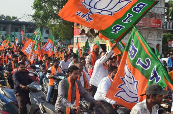  उत्तर में भाजयुमो कार्यकर्ताओं ने निकाली बाइक रैली