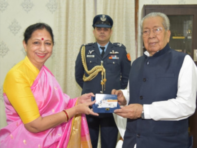 खैरागढ़ विश्वविद्यालय : राज्यपाल से सौजन्य भेंट करने पहुंचीं कुलपति डॉ. ममता चंद्राकर