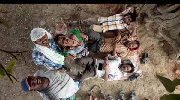 हम बंजारे हिंदी फिल्म में लीड रोल में धमेंद्र अहिरवार*